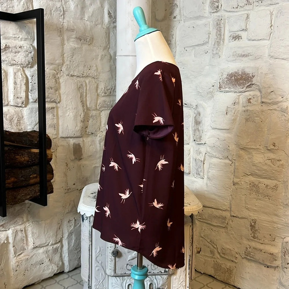 A New Day | Maroon Crane Print Blouse - Picture 3 of 6